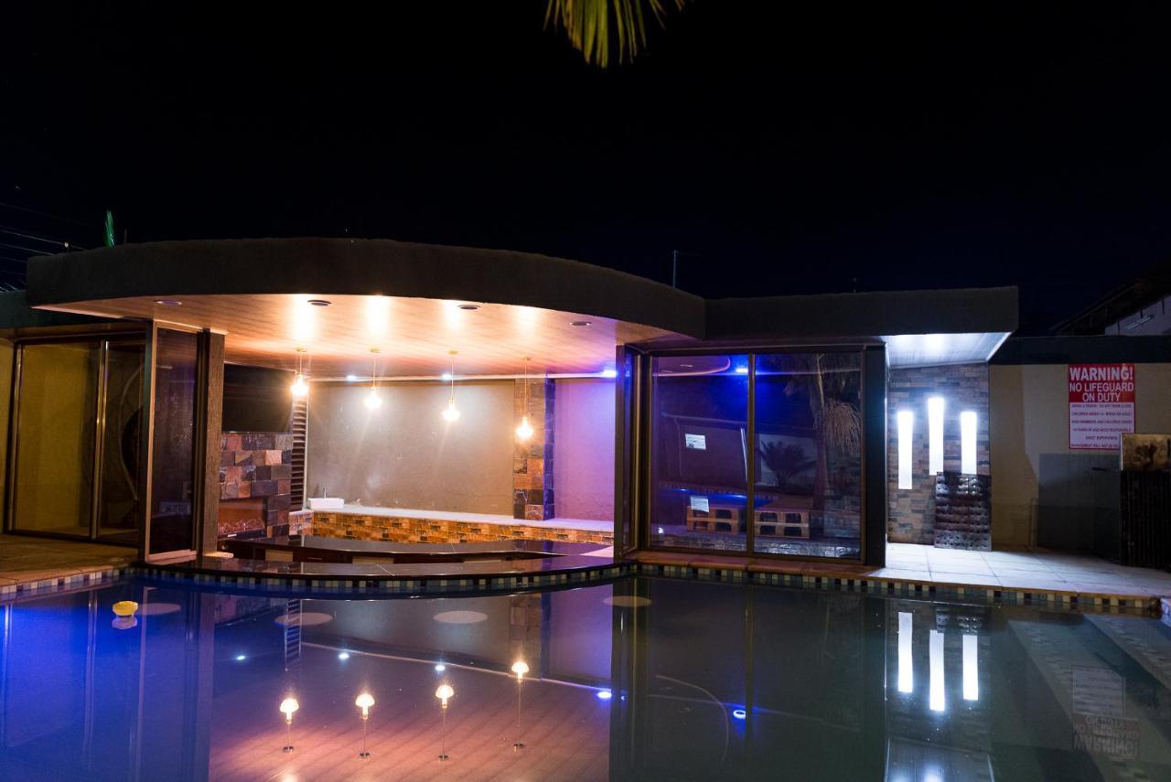 Emc Fully Furnished &Serviced Villas 4 Bedroom With Solar Power , Private Pool, Starlink Wifi ,Aircons & Dstv Lusaka Exterior foto